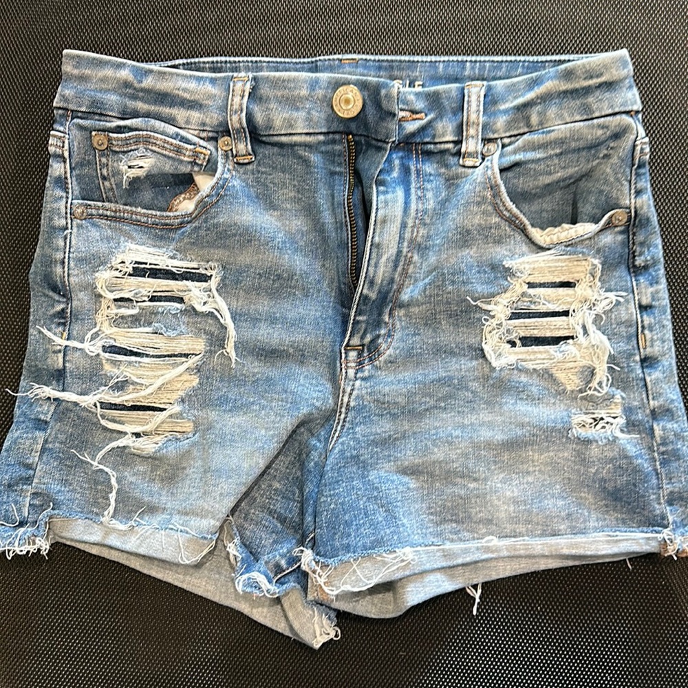 American Eagle Outfitters size 6 Curvy Hi-Rise Shortie shorts